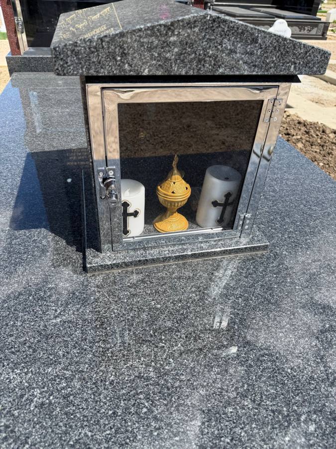 Srour memorial by RIP Memorials